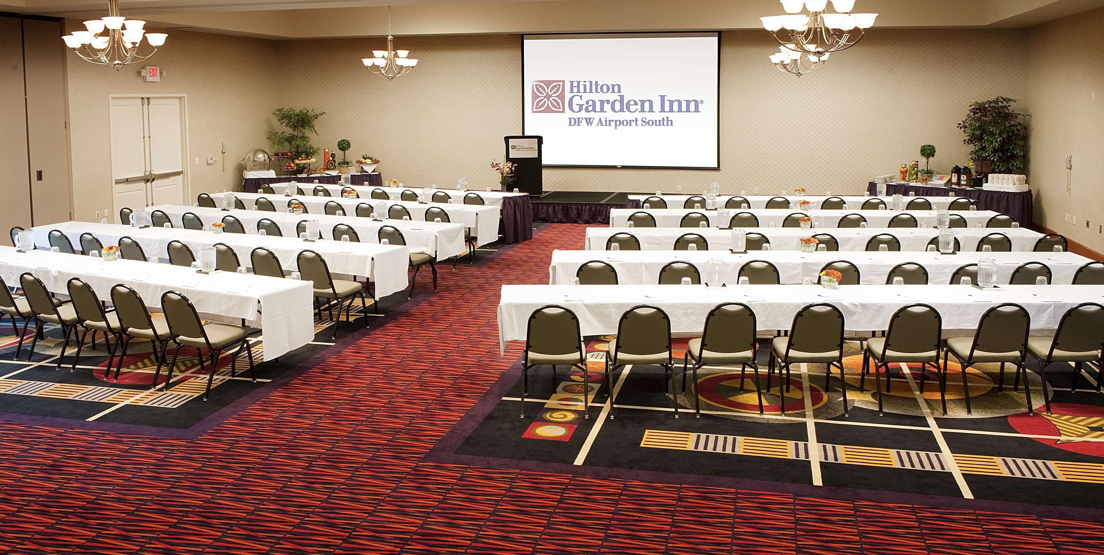 Hilton Garden Inn DFW Airport South Irving Exterior foto